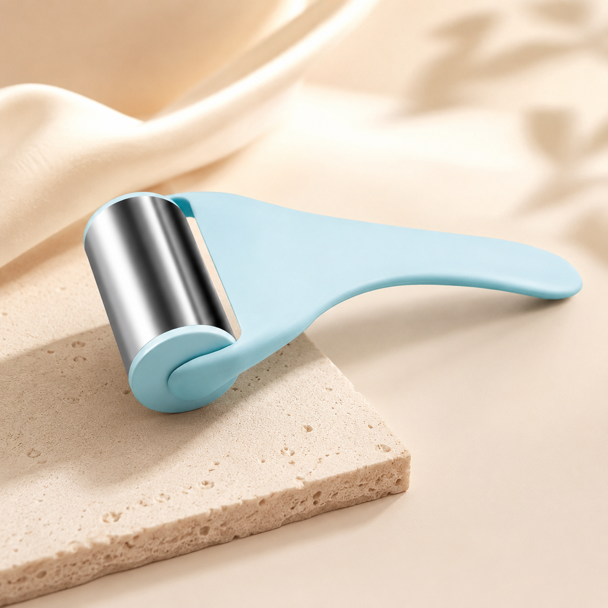 Zenrora™ CryoGlow Facial Roller